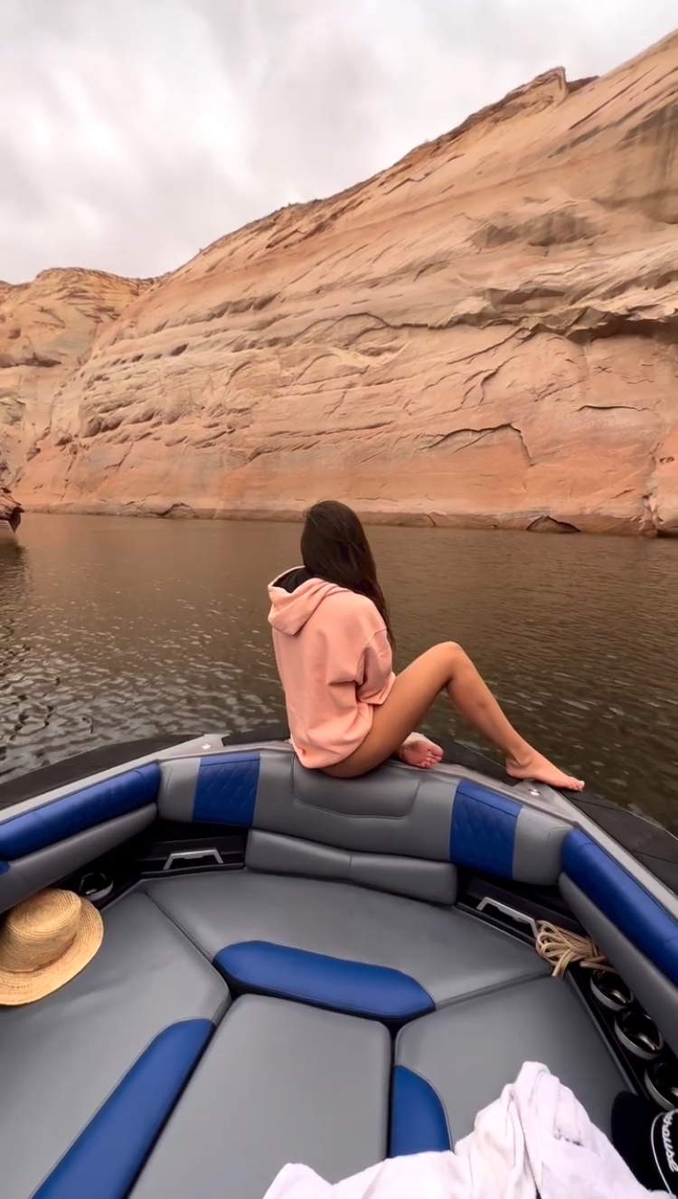 Lily Bauer 6